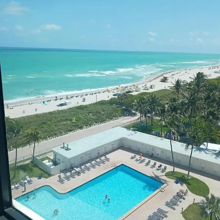 Casablanca On The Beach Miami Beach Room photo