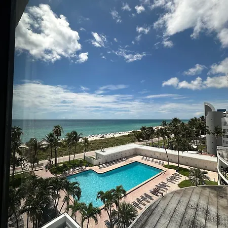 Casablanca On The Beach Miami Beach Room photo