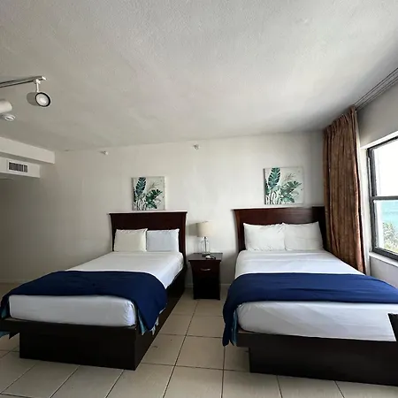 Casablanca On The Beach Miami Beach Room photo