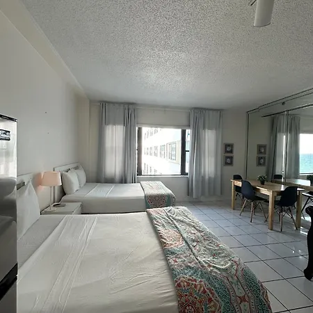 Casablanca On The Beach Miami Beach Room photo