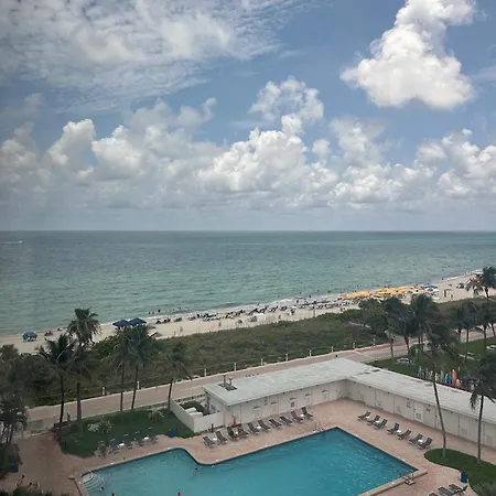 Casablanca On The Beach Miami Beach Room photo