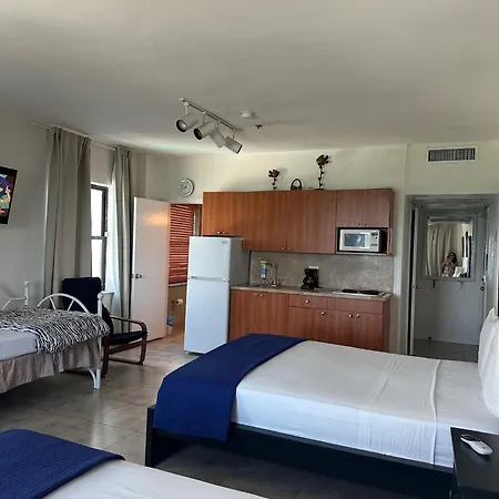 Casablanca On The Beach Miami Beach Room photo