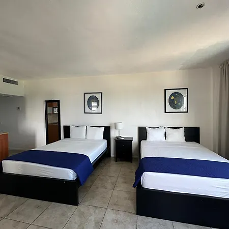 Casablanca On The Beach Miami Beach Room photo