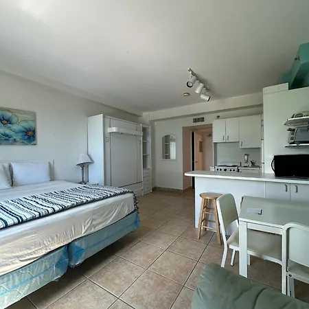 Casablanca On The Beach Miami Beach Room photo