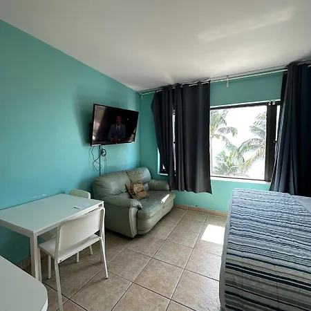 Casablanca On The Beach Miami Beach Room photo