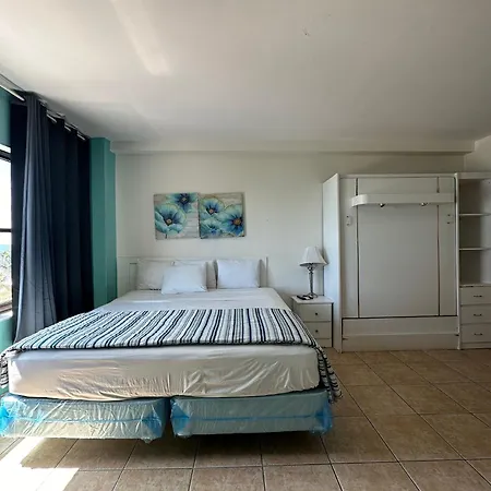 Casablanca On The Beach Miami Beach Room photo